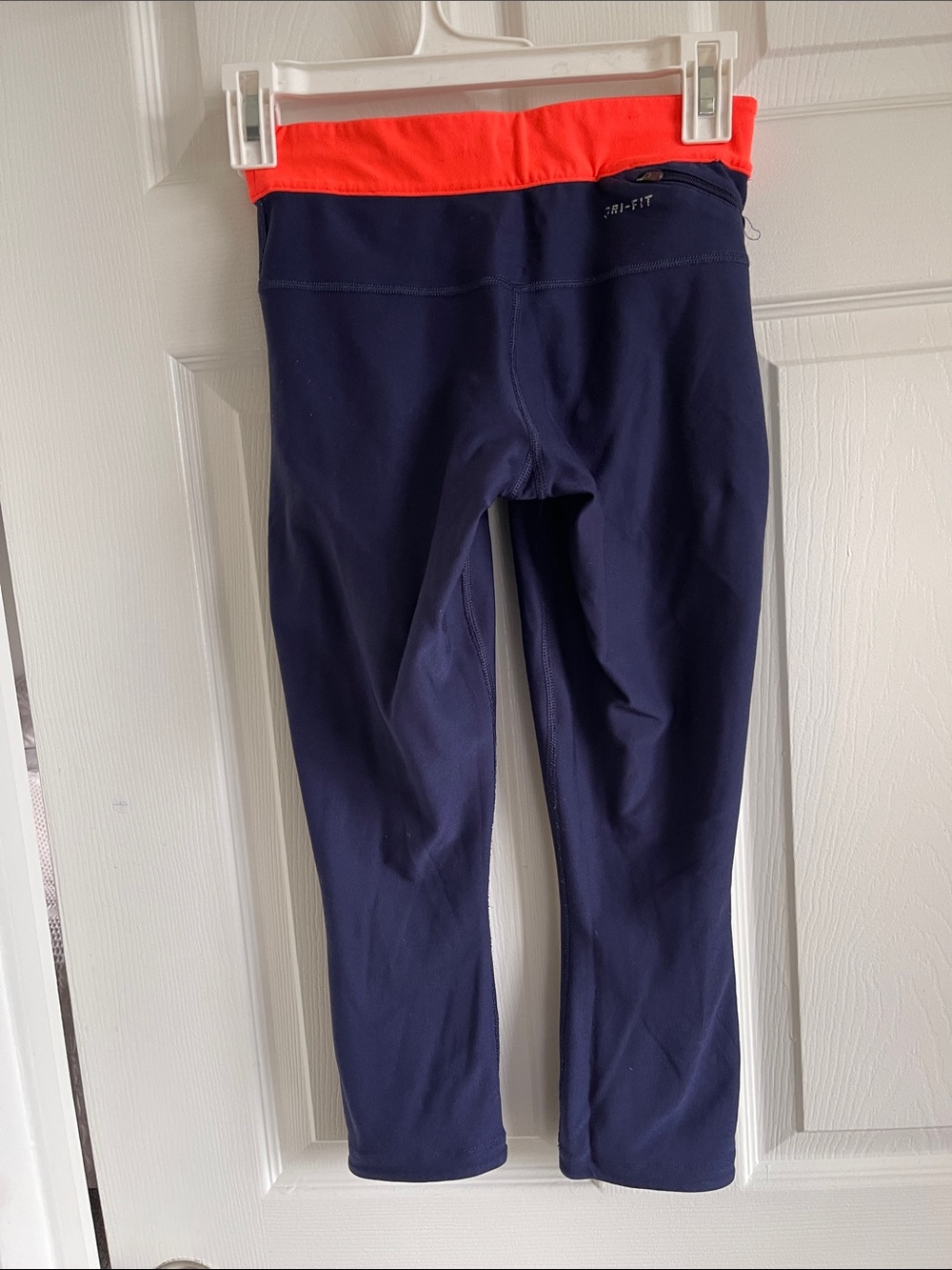 Women’s XS Navy Calf Length Leggings